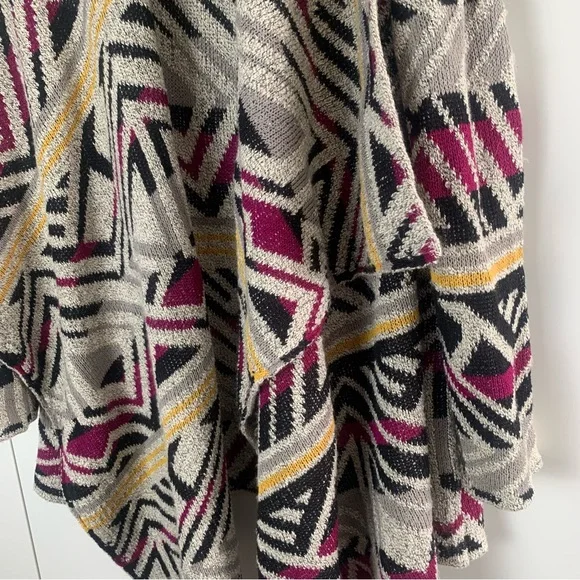 Lucky Brand Aztec Sweater - Picture 4 of 8